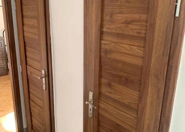 Your 5 With Parking Appartement