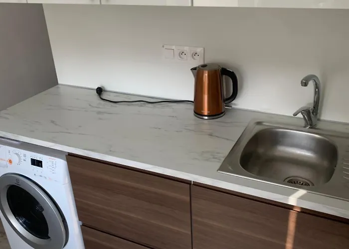 Your 5 With Parking Appartement