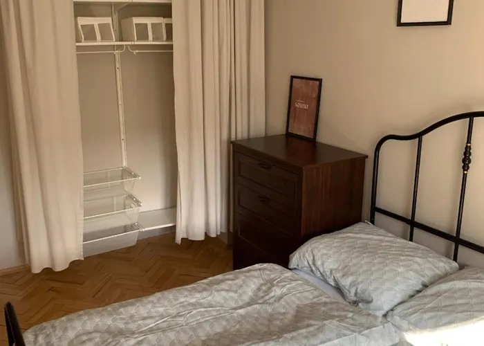 Your 5 With Parking Appartement